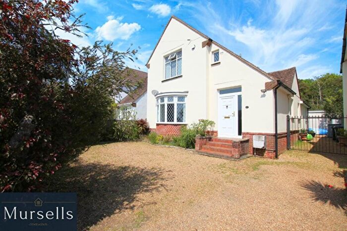 4 Bedroom Detached House For Sale In Napier Road, Poole, BH15