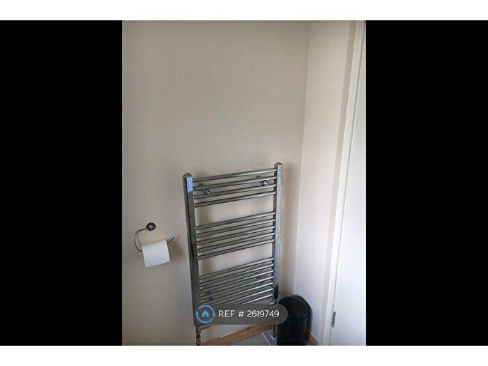 1 Bedroom Flat To Rent In St. Awdrys Road, Barking, IG11