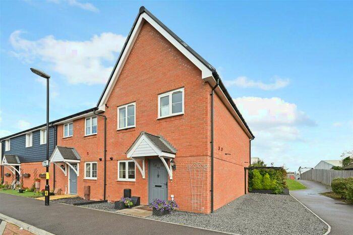 3 Bedroom House To Rent In Navigation Drive, Yapton, BN18