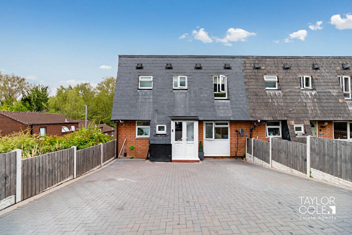 3 Bedroom End Of Terrace House For Sale In Sorrel, Tamworth, B77