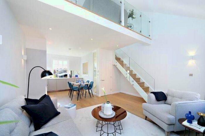 2 Bedroom Flat To Rent In Milford House, Strand, London, WC2R