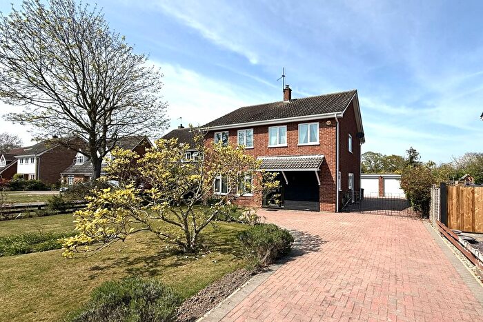 4 Bedroom Detached House For Sale In The Woodlands, Corton, NR32