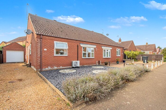 2 Bedroom Semi-detached Bungalow For Sale In Hipkin Road, Dersingham, PE31