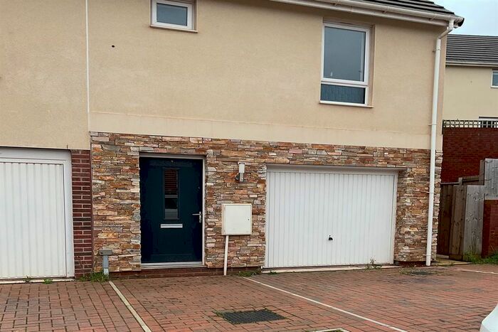 2 Bedroom Detached House To Rent In Battle Abbey Way, Exeter, EX1