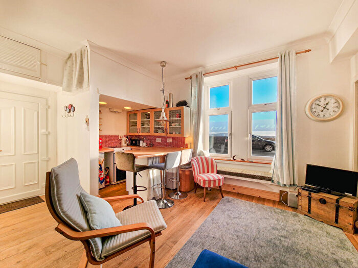 1 Bedroom Flat For Sale In Glasgow Street, Isle Of Cumbrae, KA28