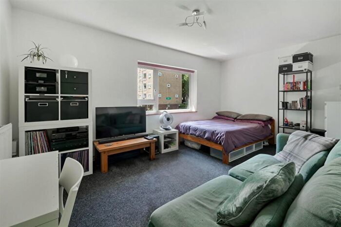 Studio For Sale In Varndell Street, Mornington Crescent, NW1