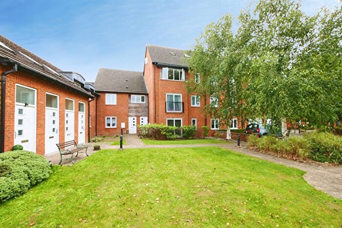 2 Bedroom Flat For Sale In Burton Stone Lane, York, YO30