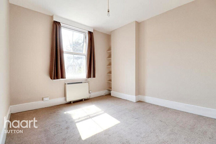 Studio To Rent In Cheam Road, Sutton, SM1