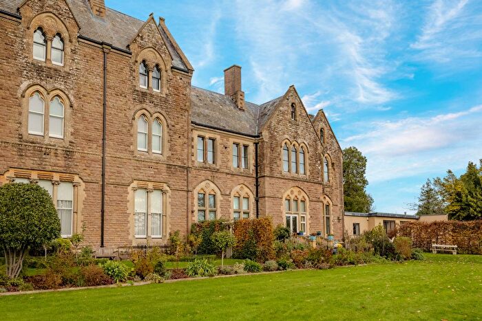 2 Bedroom Flat For Sale In Bryngwyn Manor, Wormelow, Hereford, HR2