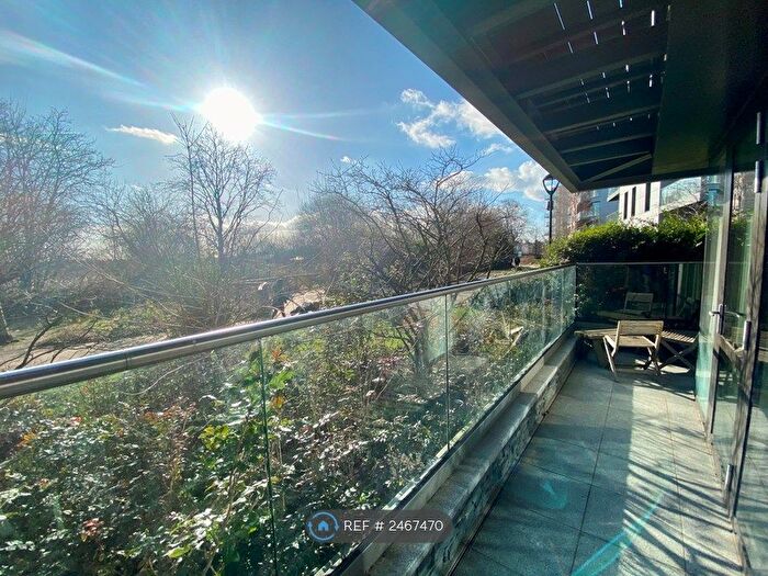 2 Bedroom Flat To Rent In Rivulet Apartments, London, N4