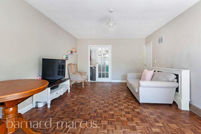 1 Bedroom Flat For Sale In Devonshire Road, Sutton, SM2