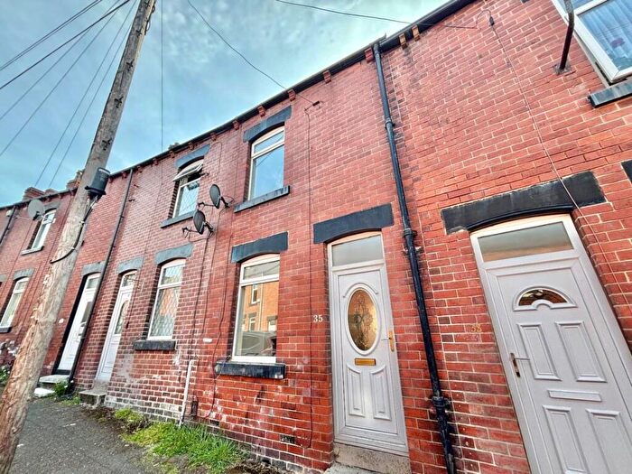 3 Bedroom Terraced House For Sale In Spring Street, Barnsley, S70