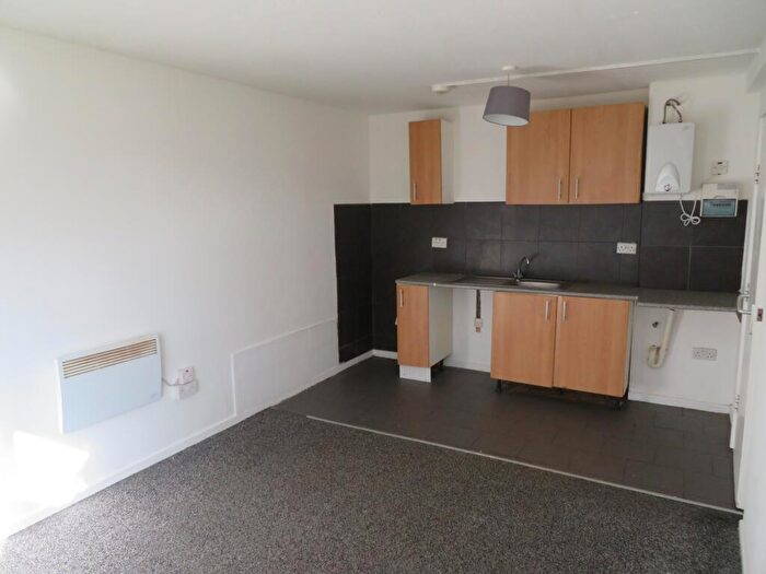 1 Bedroom Flat To Rent In Pembroke Court, Alma Road, Rochdale, OL12