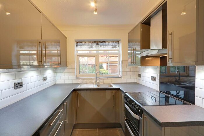 1 Bedroom Detached Bungalow For Sale In Roserna Road, Canvey Island, Essex, SS8