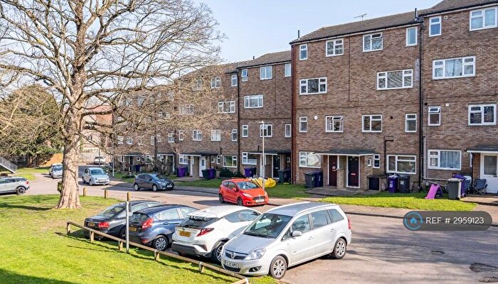 2 Bedroom Flat To Rent In Haygarth, Knebworth, SG3