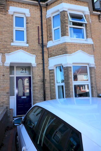 6 Bedroom House To Rent In University Road, SO17