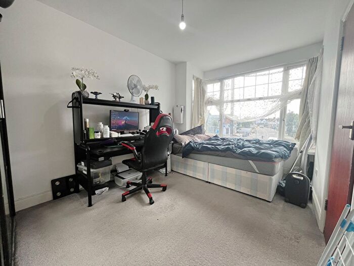 Studio To Rent In Spring Grove Road, Hounslow, TW3