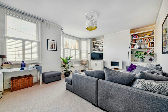 2 Bedroom Flat To Rent In Bodmin Street, London, SW18