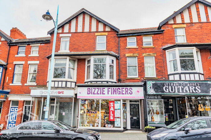 2 Bedroom Flat To Rent In The Crescent, Lytham St Annes, Lancashire, FY8