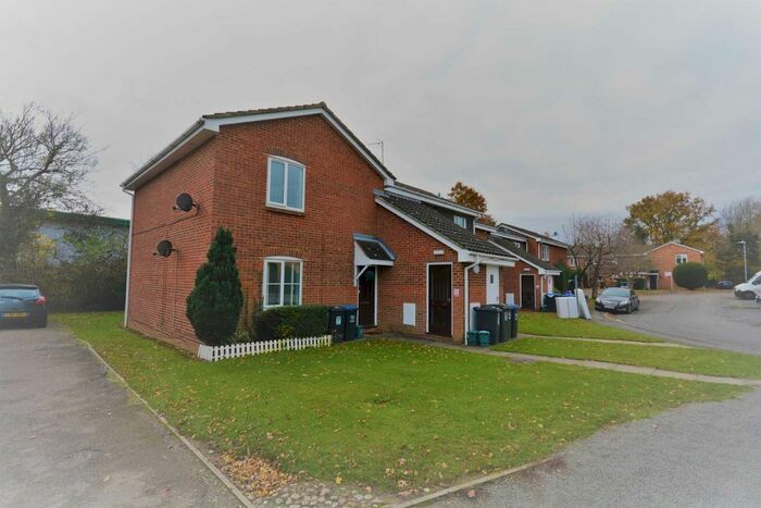 1 Bedroom Maisonette To Rent In Hales Park Close, Hemel Hempstead HP2
