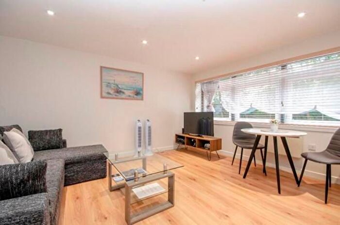 2 Bedroom Flat To Rent In Millbrook Road East, Southampton, SO15