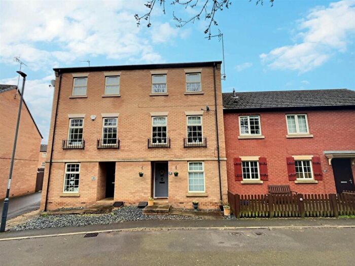 4 Bedroom Semi-Detached House For Sale In Towpath Way, Spondon, Derby, DE21