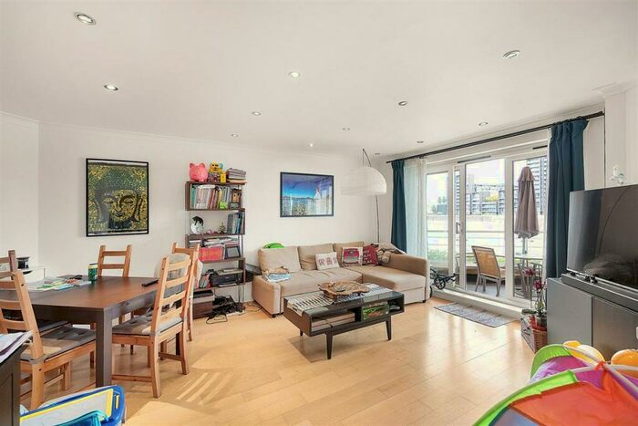 2 Bedroom Flat To Rent In Sherwood Court, Chatfield Road, SW11