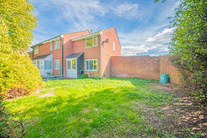 2 Bedroom End Of Terrace House For Sale In Lydiard Close, Eastleigh, SO50