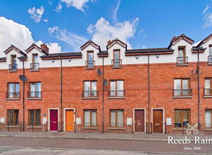 3 Bedroom House For Sale In Hyndford Street, Belfast, BT5