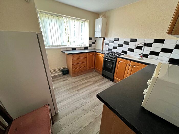 2 Bedroom Flat To Rent In Langford Close, Walsall, WS1