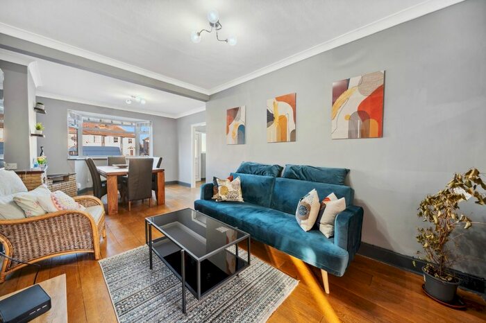 3 Bedroom End Of Terrace House To Rent In Lower Richmond Road, Richmond, TW9