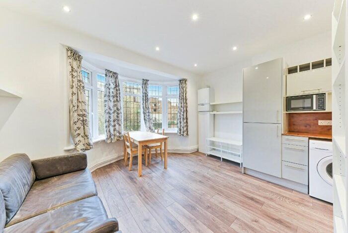 1 Bedroom Flat To Rent In Denmark Hill, London, SE5