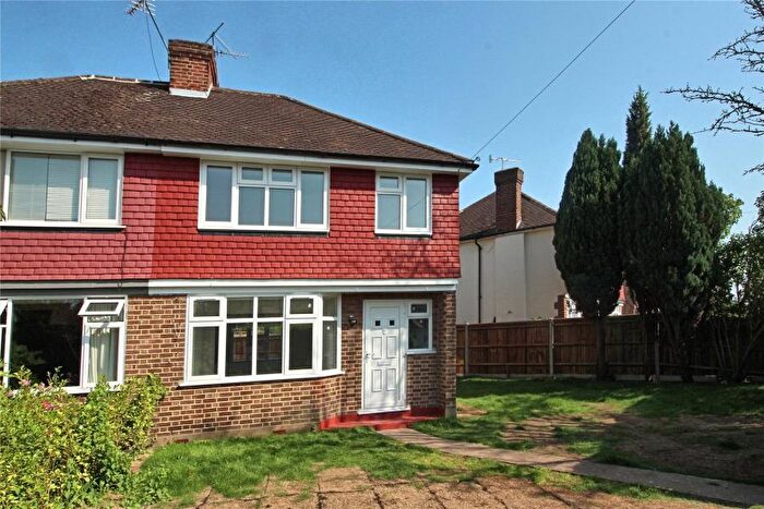 3 Bedroom Semi Detached House To Rent In Old Woking, GU22