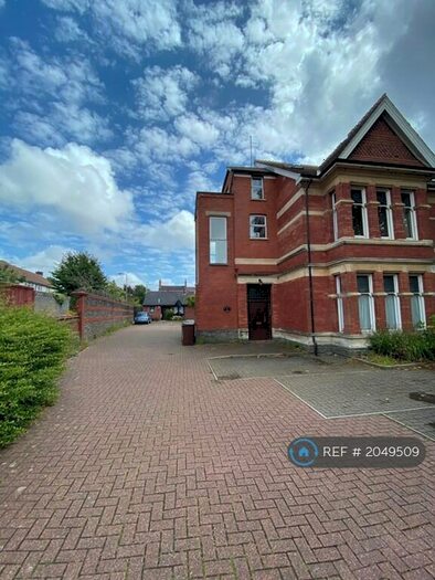 2 Bedroom Flat To Rent In Penylan Road, Cardiff, CF23
