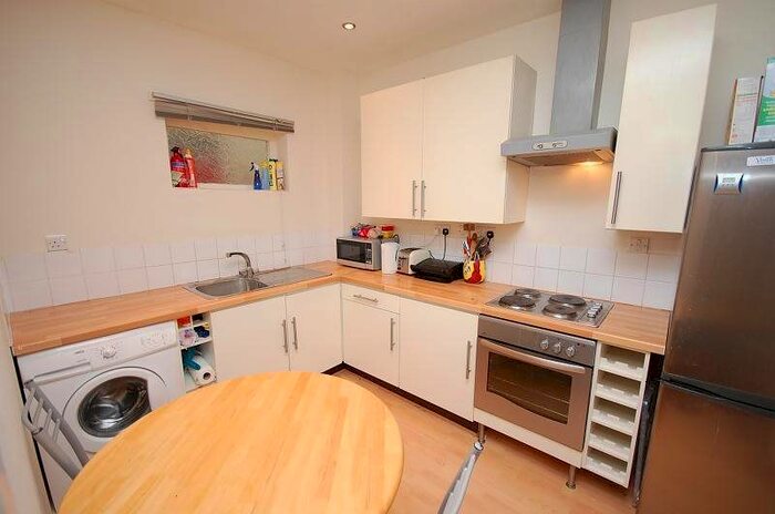 2 Bedroom Flat To Rent In Old Ashby Road, Loughborough LE11