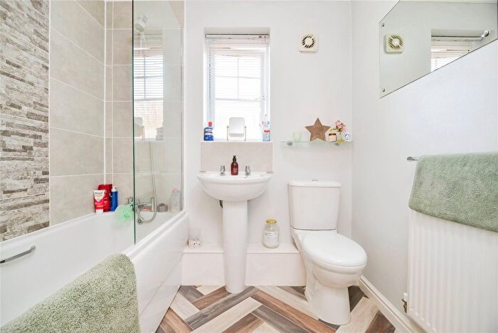2 Bedroom Flat For Sale In Longleat Walk, Ingleby Barwick, Stockton-On-Tees, Durham, TS17