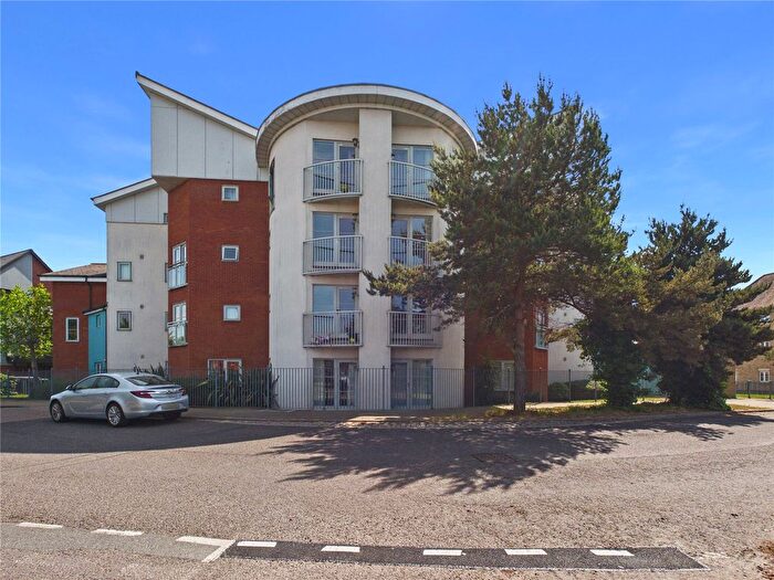 2 Bedroom Flat For Sale In Fen Bight Circle, Ipswich, Suffolk, IP3