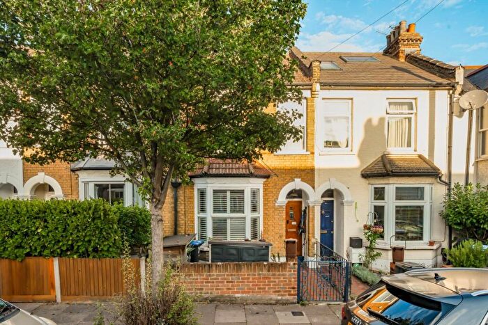3 Bedroom Terraced House For Sale In Stanley Road, London, N11