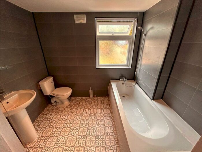 3 Bedroom Terraced House For Sale In Colchester Road, Southend-on-Sea, Essex, SS2