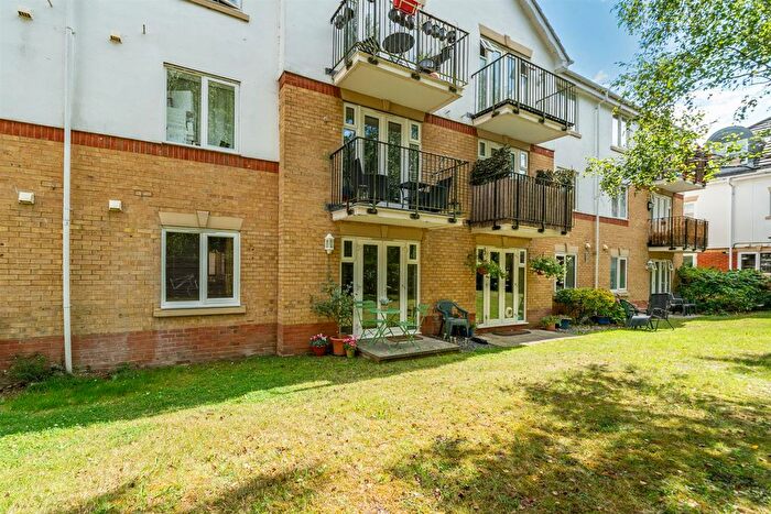 2 Bedroom Flat For Sale In Basildon Close, Watford, WD18