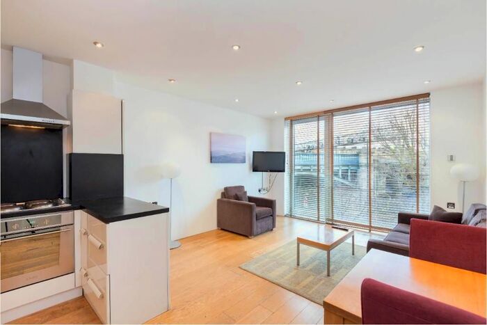 1 Bedroom Flat To Rent In Maltings Place, Tower Bridge Road, SE1