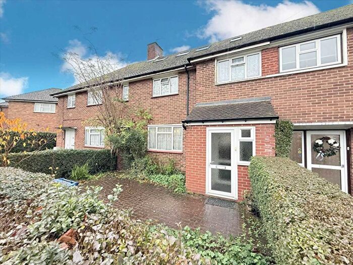 5 Bedroom Property For Sale In Sitwell Grove, Stanmore, Stanmore, HA7