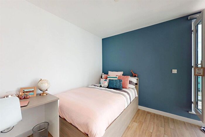 Studio To Rent In Union Street, Shieldfield, Newcastle Upon Tyne, NE2