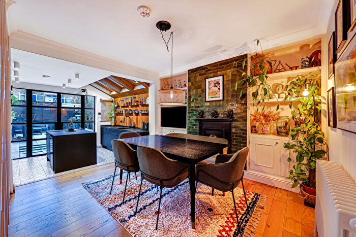 2 Bedroom Terraced House For Sale In Chase Road, Brentwood, CM14