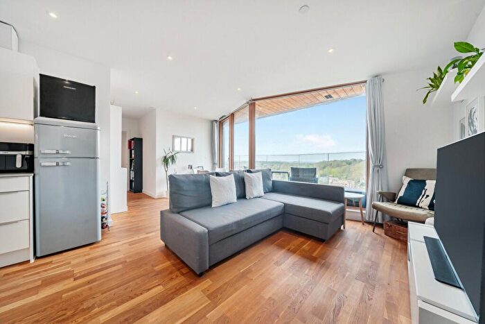 2 Bedroom Flat For Sale In St. Marks Square, Bromley, BR2