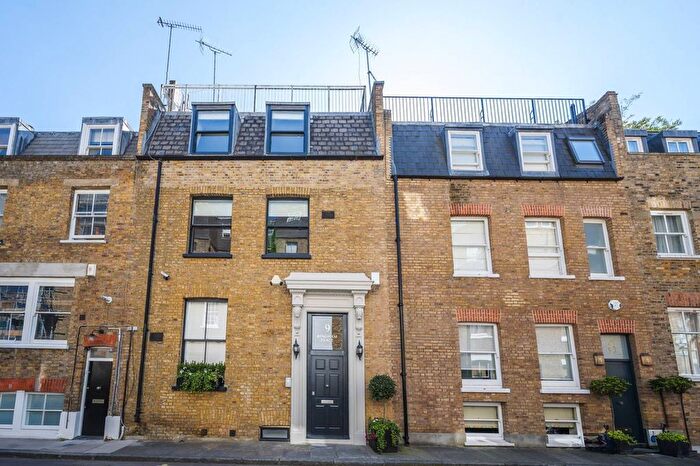 2 Bedroom Maisonette To Rent In Bingham Place, , Marylebone, London U, W1