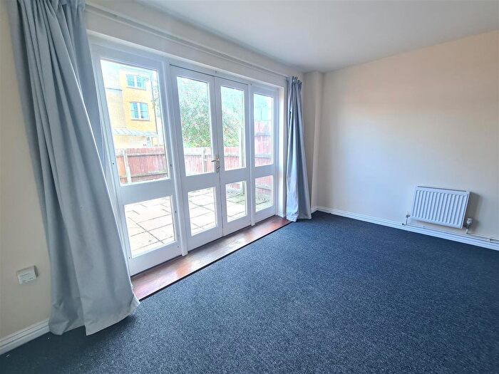 3 Bedroom Property To Rent In Cedar Court, Littleport, CB6