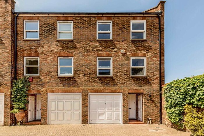 3 Bedroom House To Rent In Liberty Mews, Clapham South, SW12