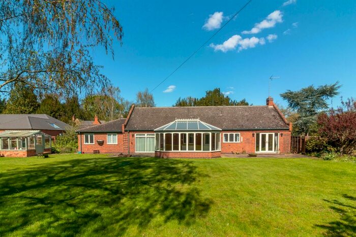 3 Bedroom Detached Bungalow For Sale In Church Lane, Thrumpton Nottingham, NG11