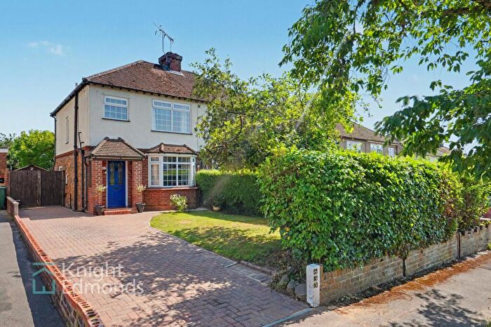 3 Bedroom Semi Detached House For Sale In Tonbridge Road, Maidstone, ME16